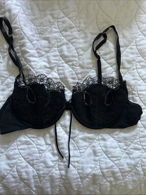 VS Very Sexy lace & rhinestone bra